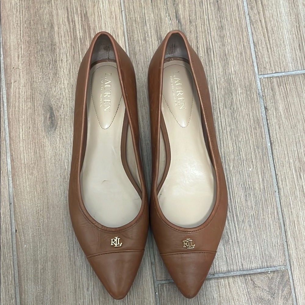 Lauren Ralph Lauren Brown Leather Flats Sleek Minimalist Design
